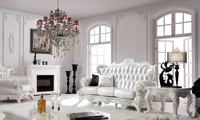 Интерьер с потолочными плинтусами. Рококо