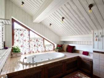 Шторы на мансардные окна со скошенным потолком: идеи как повесить