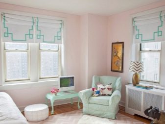 Шторы к розовым обоям в спальне, гостиной какие подойдут