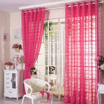 Шторы из органзы на кухню или в гостиную, модели занавесок