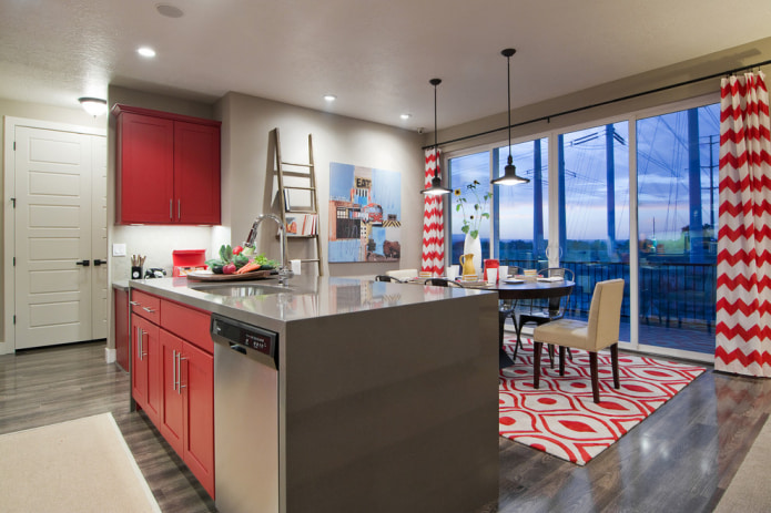 Красные и белые шторы Красные и белые шторы