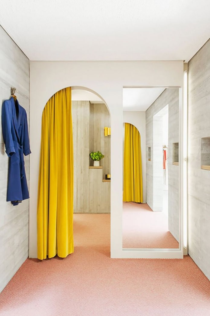 шторы на двери в интерьере шторы на двери в интерьере