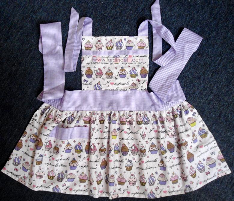 Выкройка красивого фартука для кухни для кухни своими руками