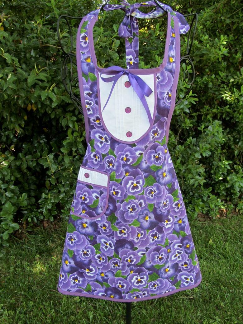 Выкройка красивого фартука для кухни для кухни своими руками