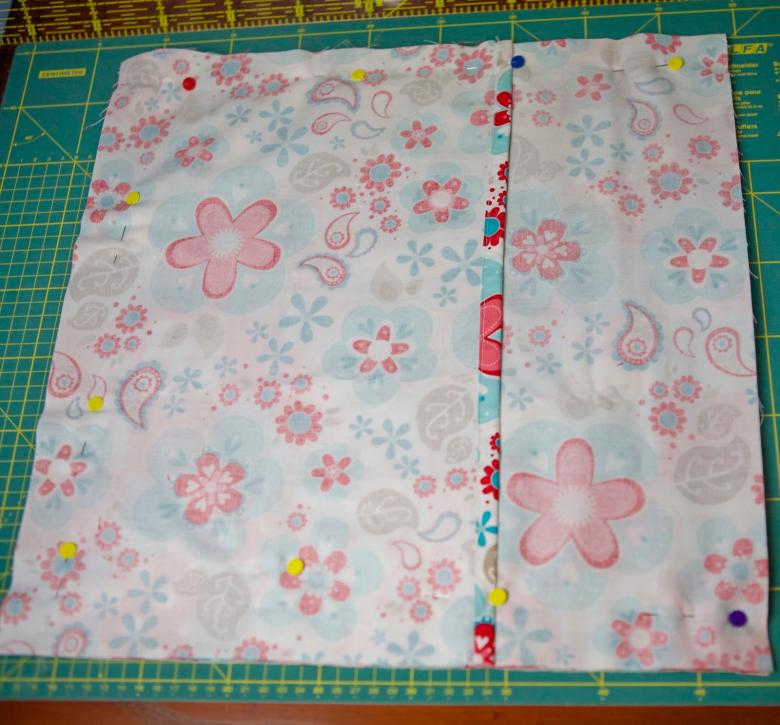 Как сшить наволочку своими руками 50 на 70, 70 на 70, с запахом, на молнии: пошаговая инструкция