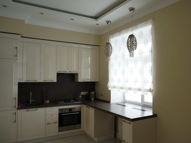 Шторы из органзы на кухню или в гостиную, модели занавесок