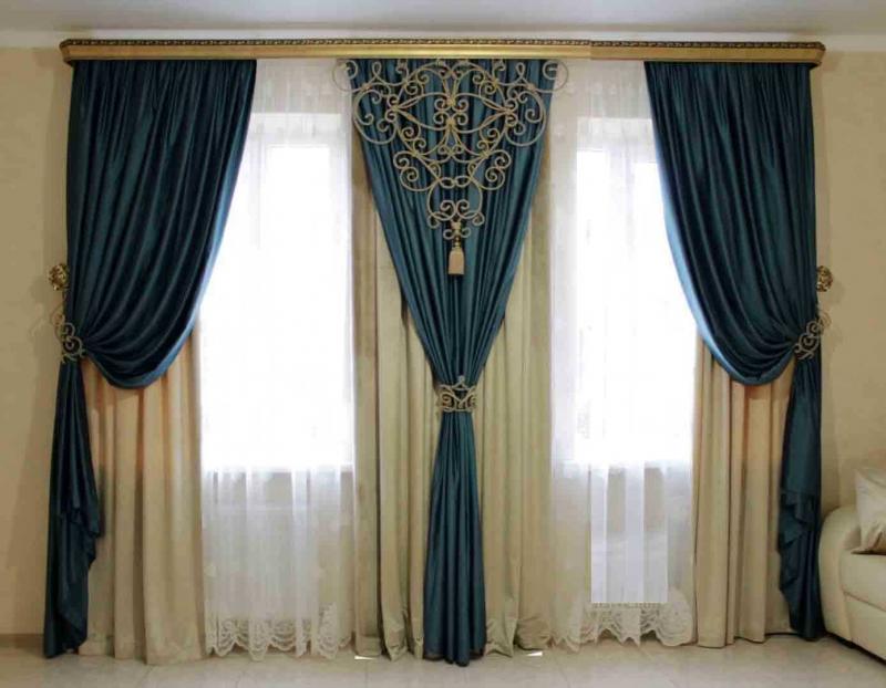 Шторы для гостиной с двумя окнами 3