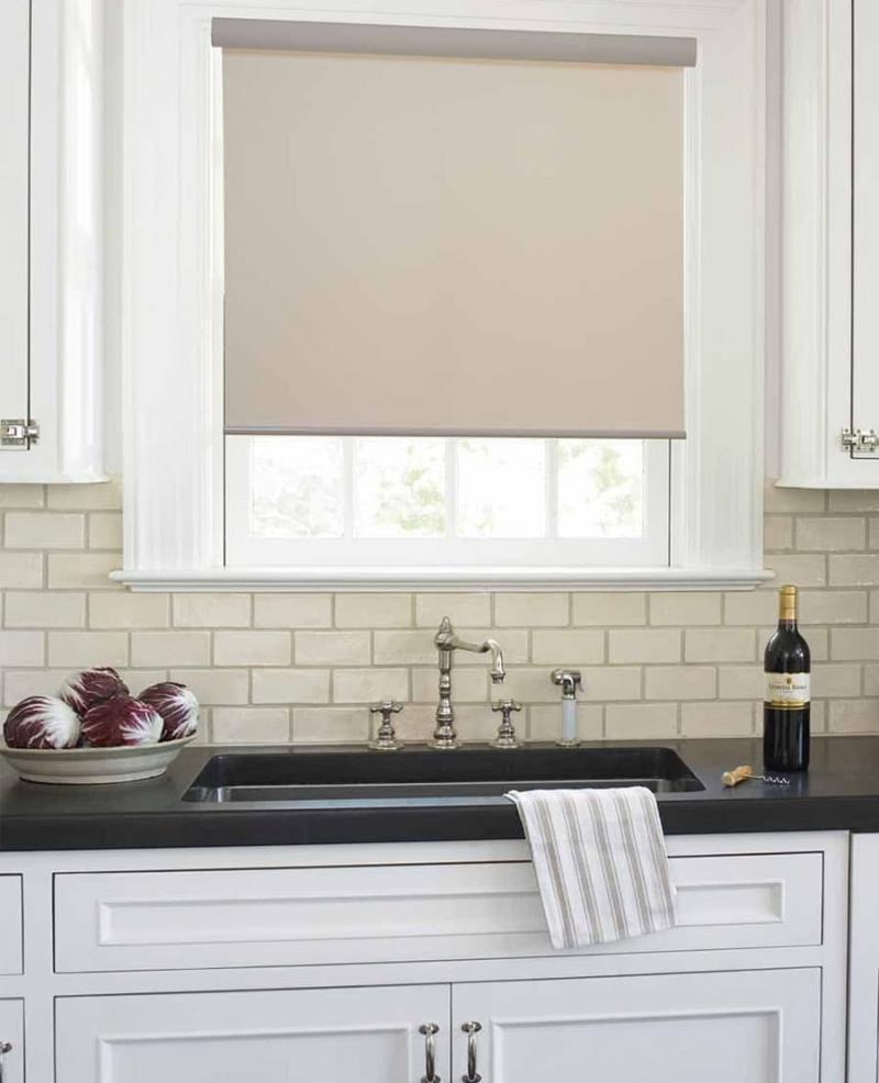 Рулонные шторы на кухню 6