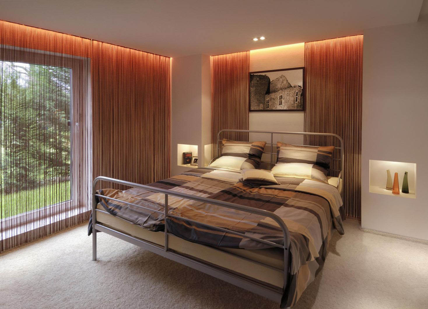 Как выбрать карниз для натяжных потолков?