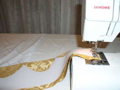 Гардины на скошенные окна своими руками