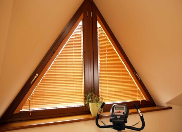 шторы на треуголное окно