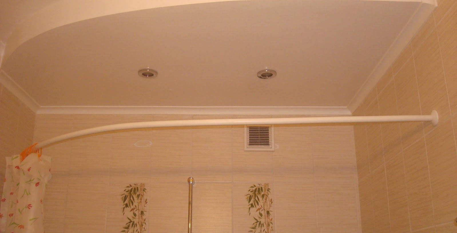 В домашних условиях можно использовать пластиковый профиль 