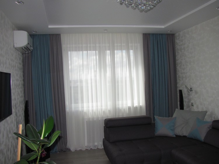 бирюзовые истории-в-интерьере-гостиной44.jpg