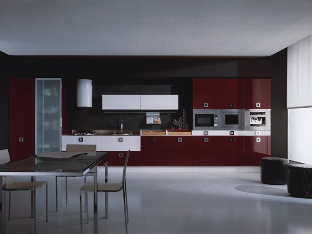 Бордовая кухня