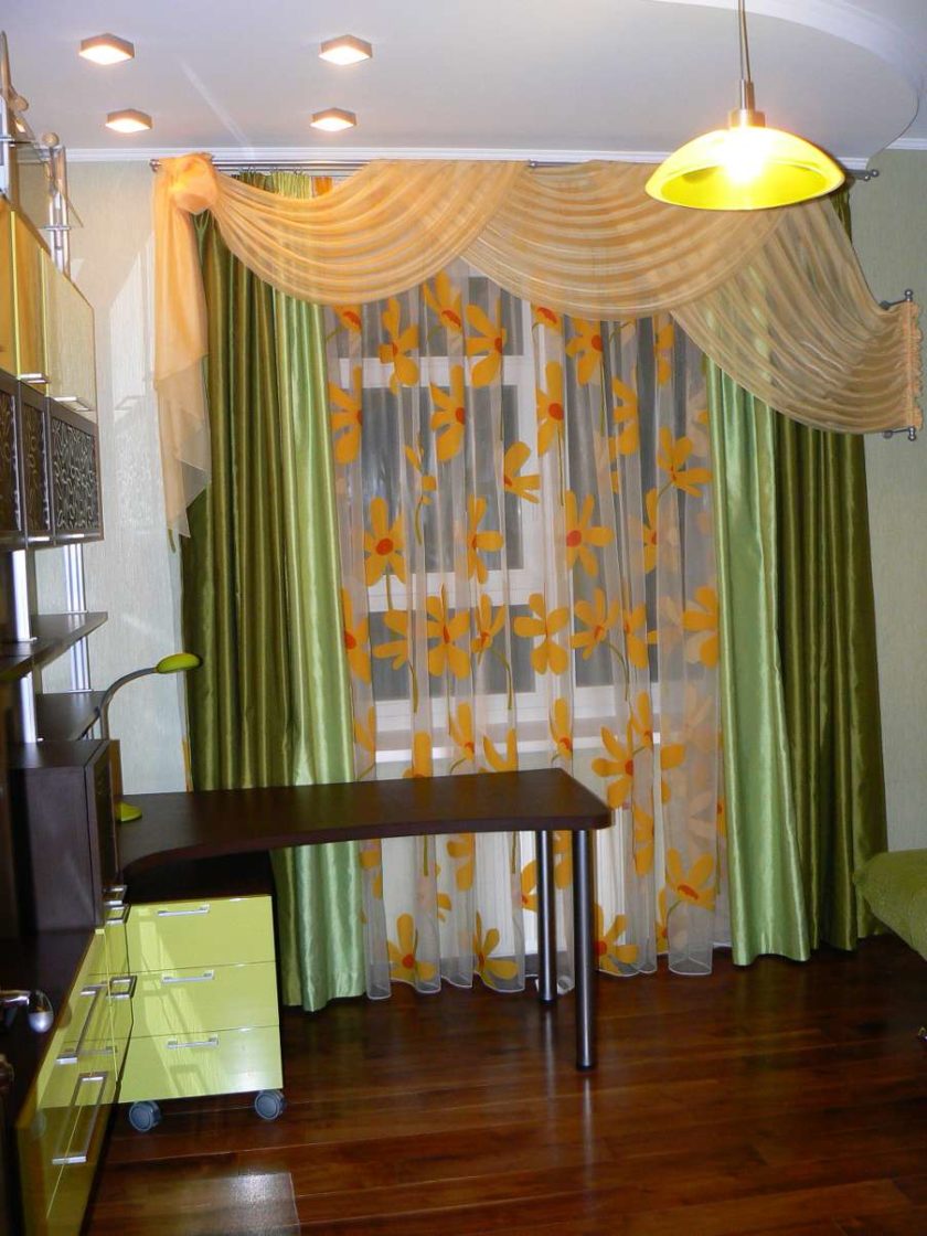 Комбинированные шторы из 2х цветов для гостиной, спальни и зала с переходом, из двух полотен