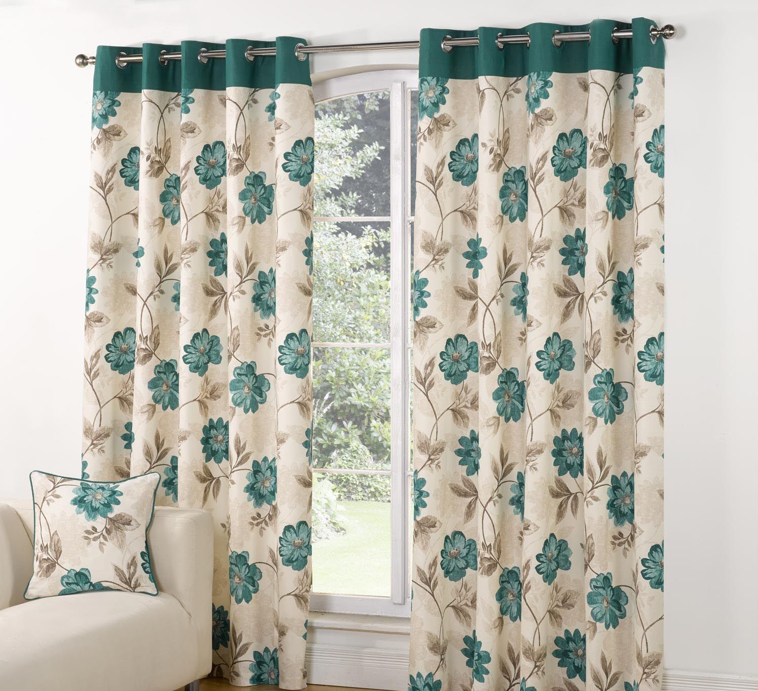 Шторы с голубыми цветами