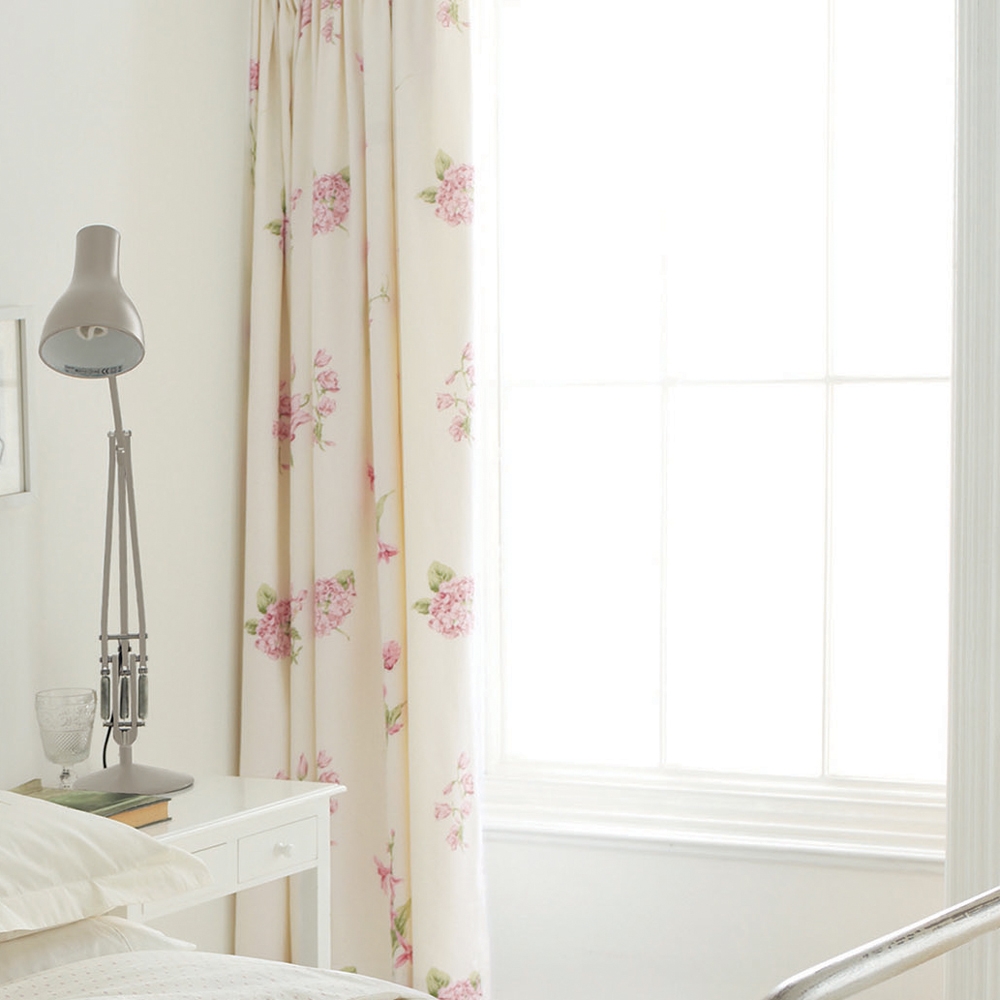 Шторы пастельных тонов