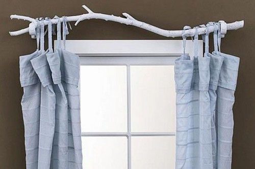 Шторы в деревенском доме на маленькие окна