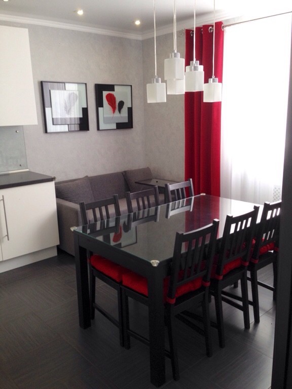 Красно-белая кухня