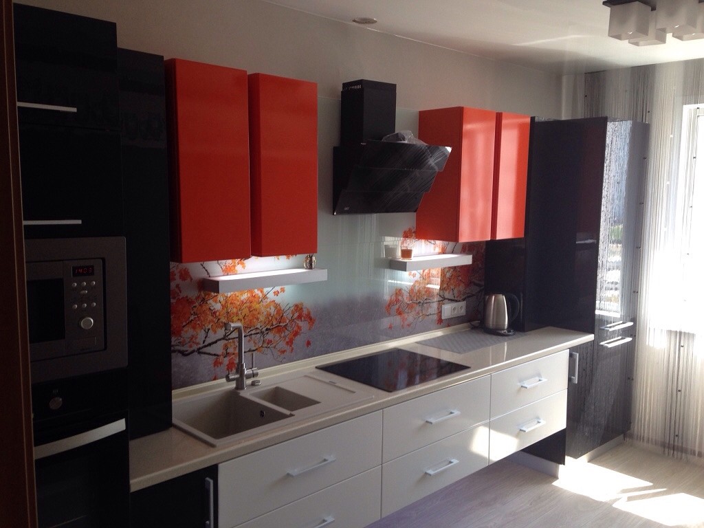 Красно-белая кухня