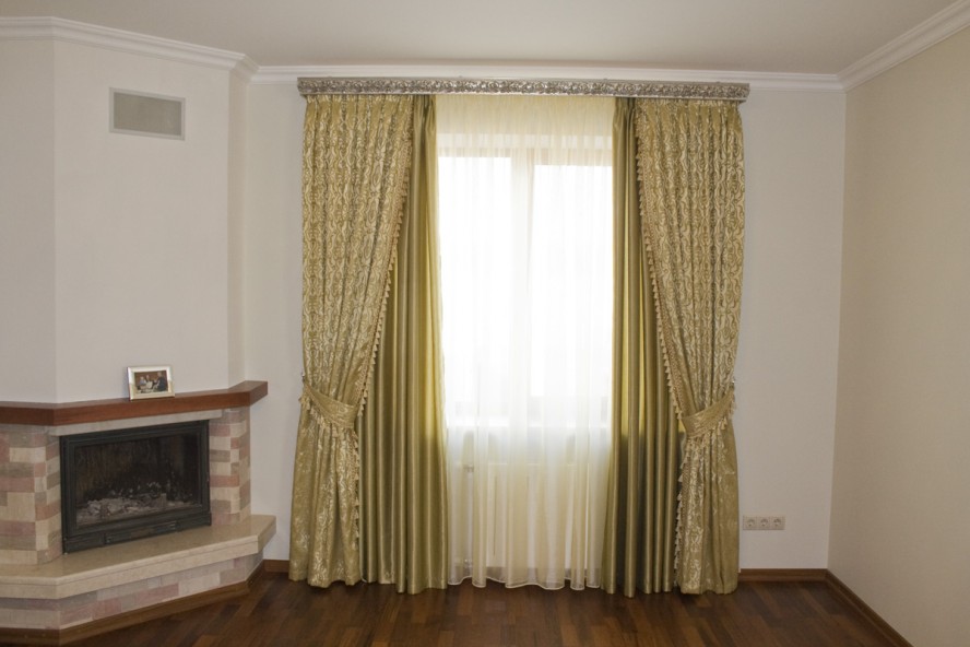 Молочные шторы — с чем сочетать в дизайне и как правильно подобрать освещение (102 фото новинок)