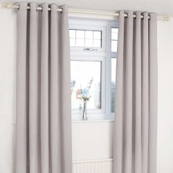 Шторы на люверсах в современном интерьере