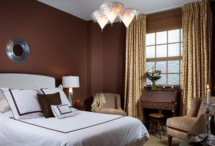 Коричневая спальня