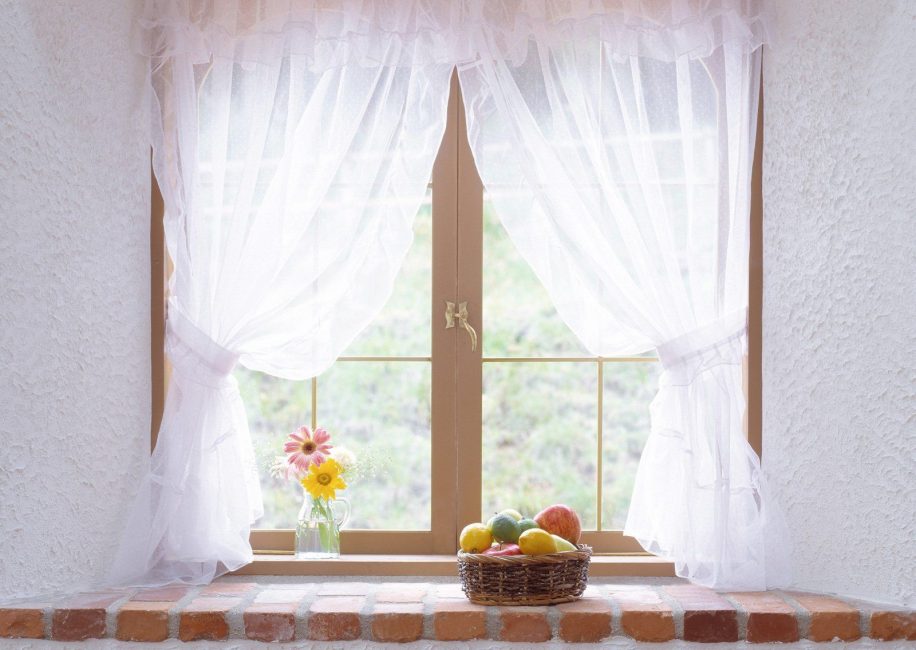 Тюль из органзы на кухню