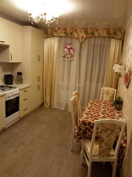 Тюль на кухню: плюсы и минусы, разновидности, реальные фото примеры