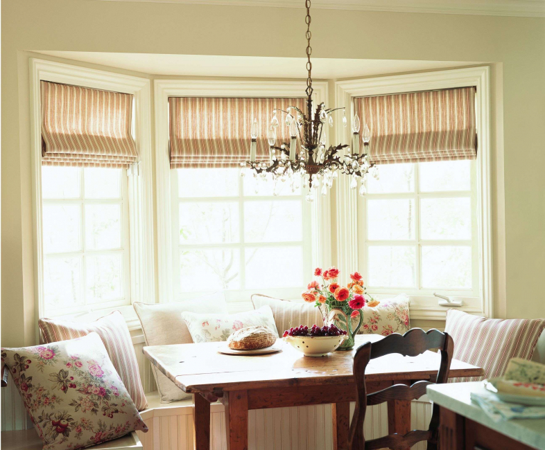 Может быть однотонным или с рисунком