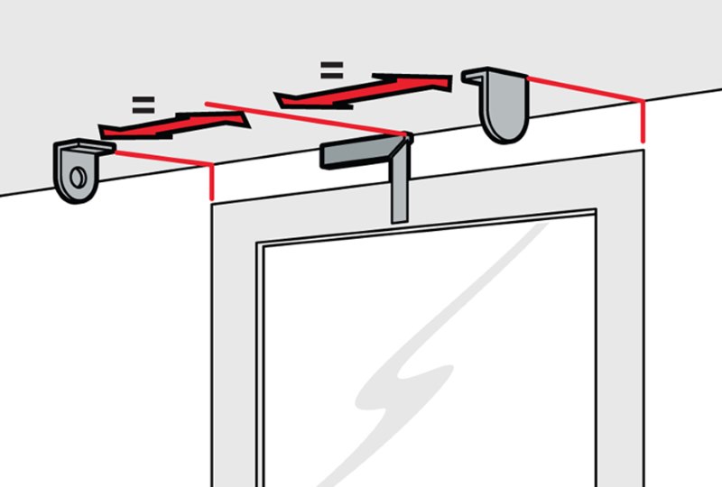 Разметка мест крепления рулонной шторы на потолке балкона