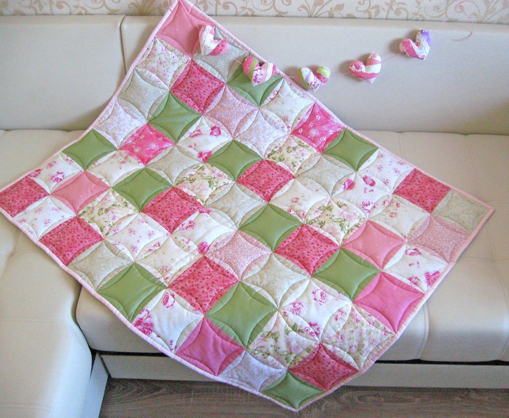 Одеяло из лоскутков своими руками: схемы и пошаговые инструкции, как сделать из джинс и объемное