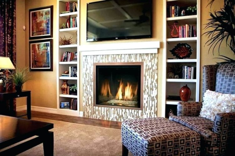 Камин в гостиной
