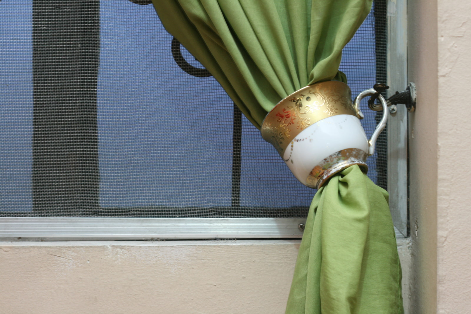 подхваты для штор чашка