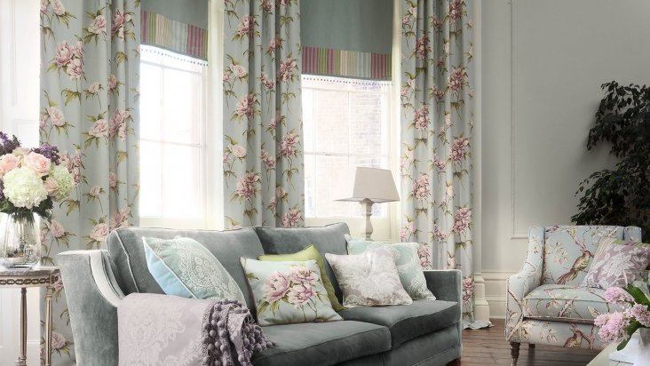 Шторы к серым обоям - фото идей цвета штор в спальню, зал, гостиную, кухню к серым обоям