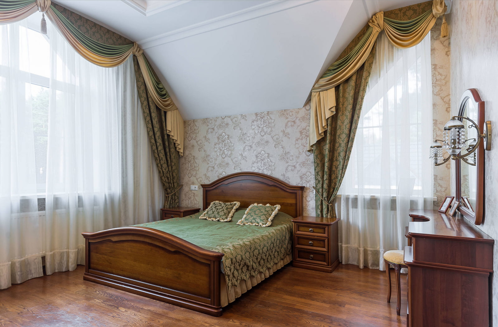 шторы на мансардные окна декор фото