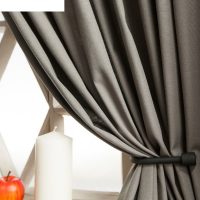 Шторы в лофт интерьере: правила выбора цвета