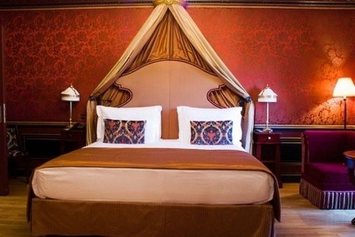 Как сделать балдахин над кроватью. Идеи оформления (43 фото)