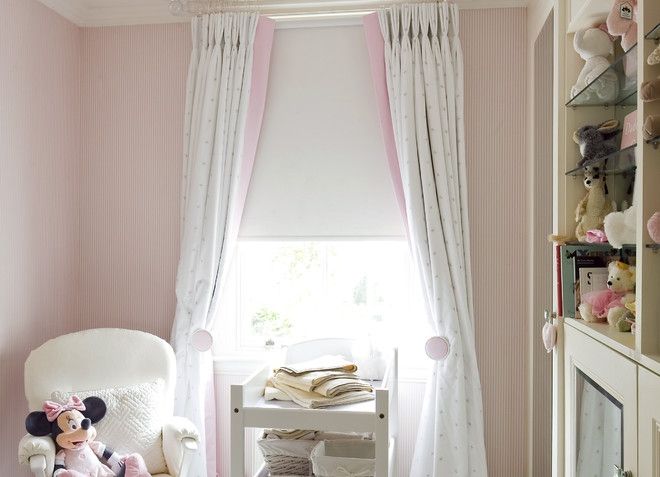 короткие шторы с рулонными