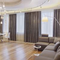 Фото жалюзи для просторного зала