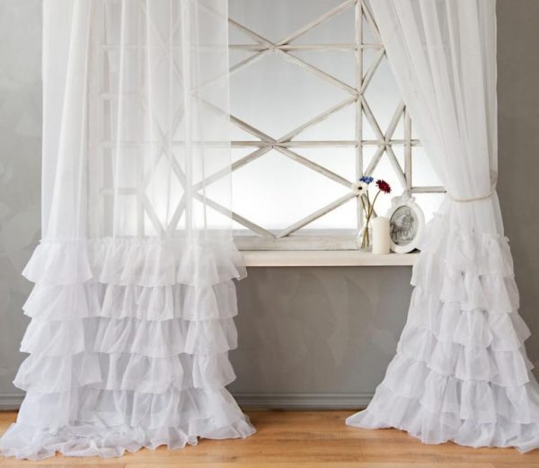 Тюль для зала: тренды и новинки