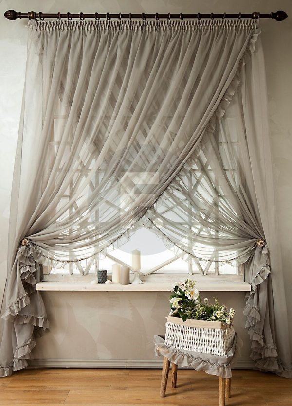 Тюль для зала: тренды и новинки