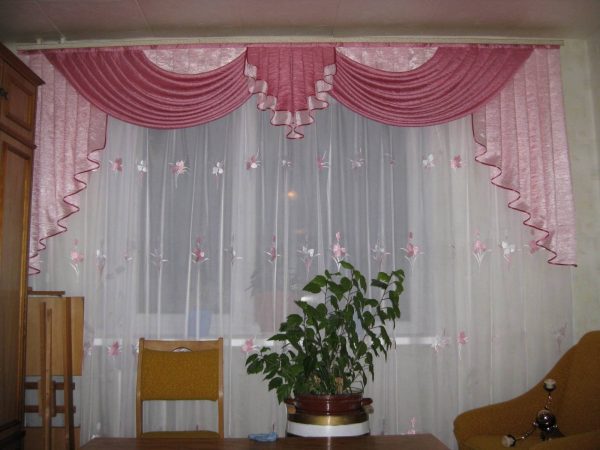 Тюль для зала: тренды и новинки