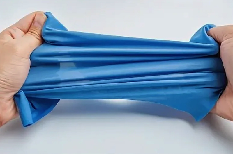 Спандекс ценится за свою эластичность и универсальность