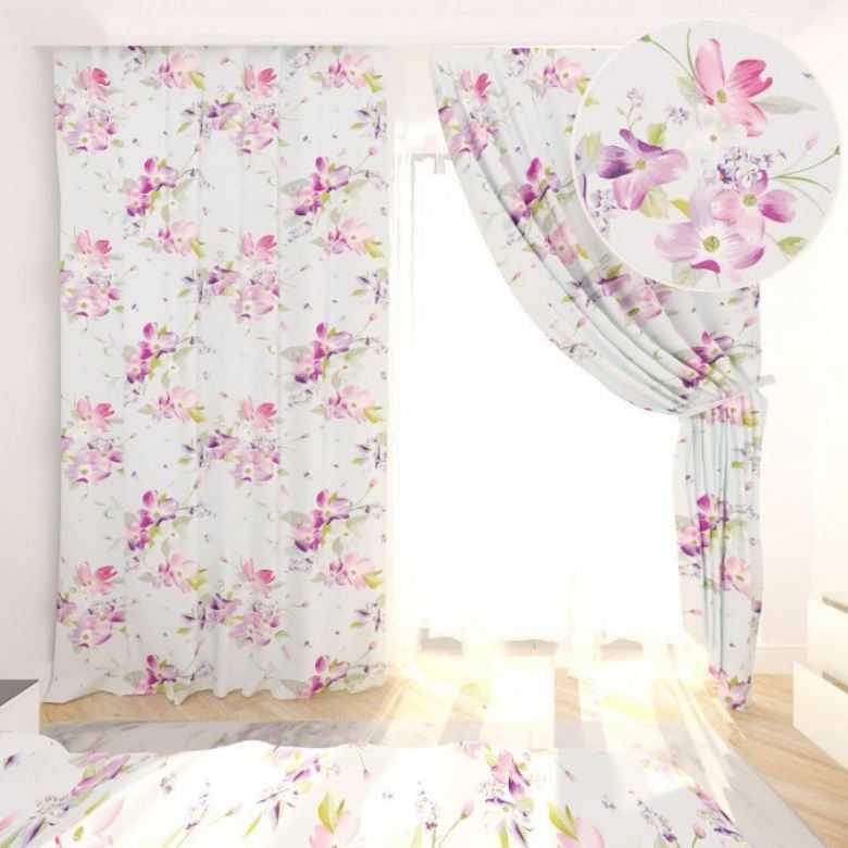 Шторы с крупными цветами в интерьере