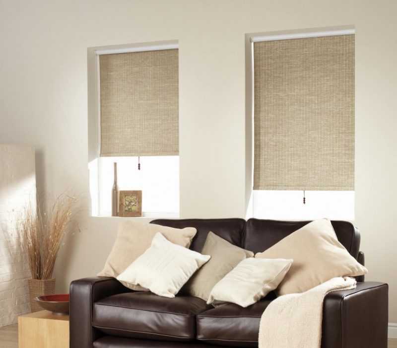 Как выбрать рулонные шторы на пластиковые окна