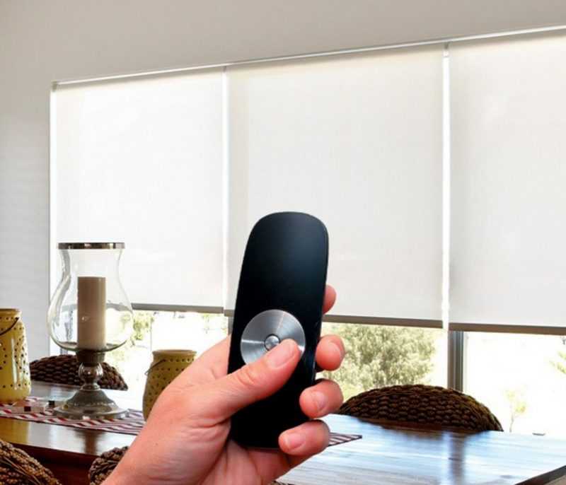 Как выбрать рулонные шторы на пластиковые окна