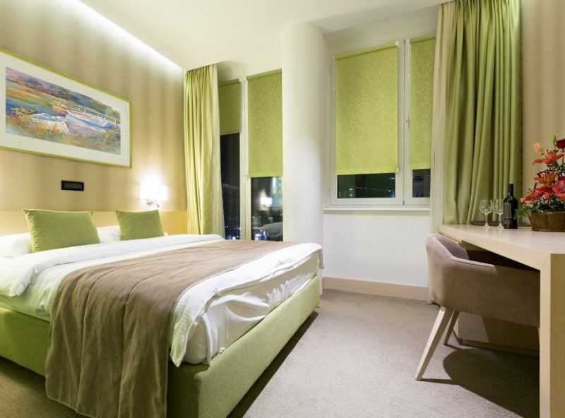 рулонные-шторы-на-пластиковые окна-41.jpg