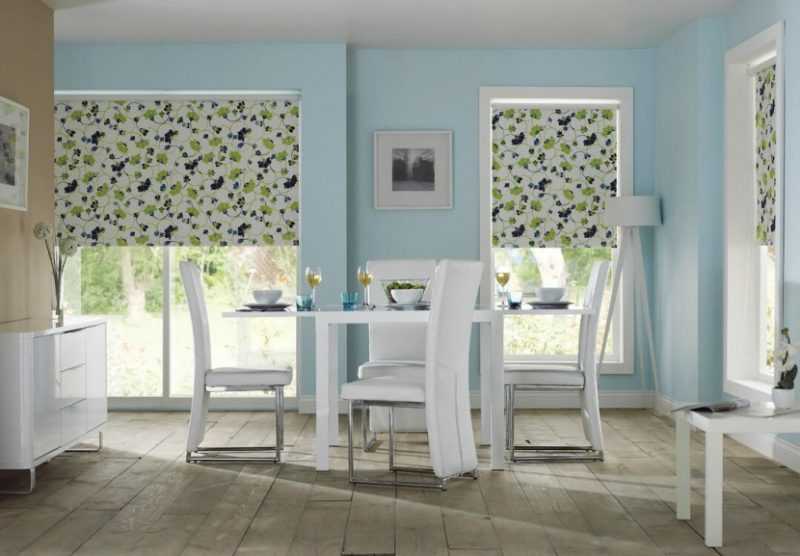 Как выбрать рулонные шторы на пластиковые окна