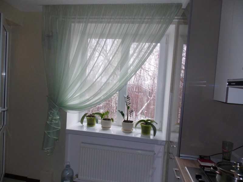 Короткие шторы на кухню — 120 фото новинок дизайна. Обзор оригинальных и красивых возможностей сочетания в интерьере кухни